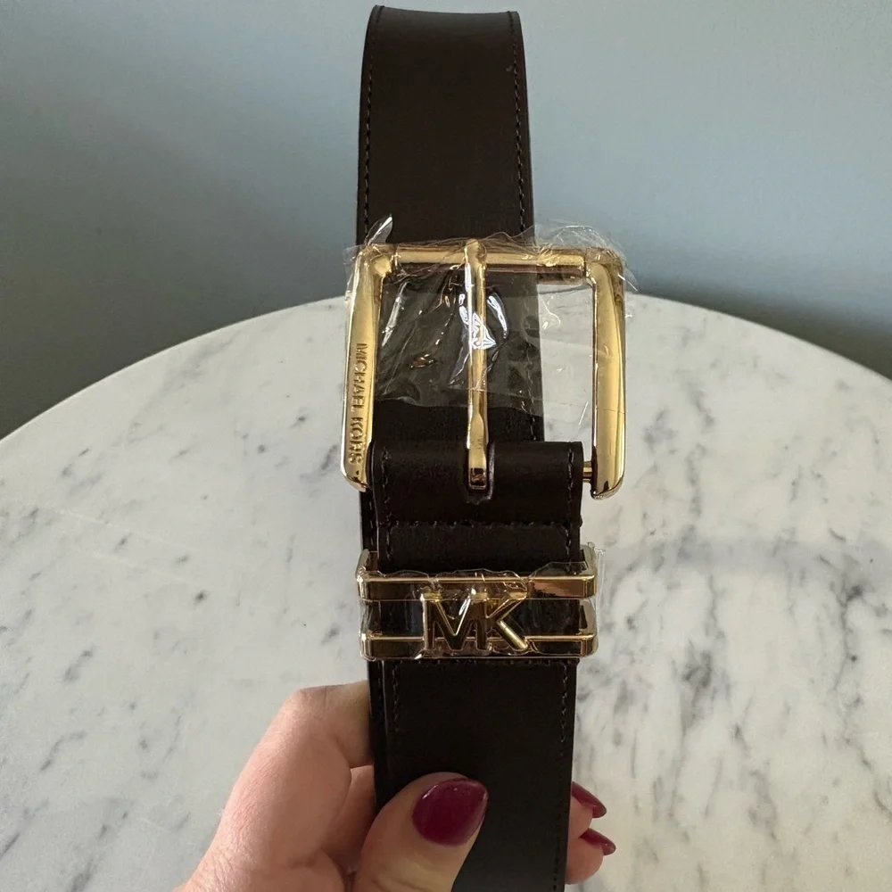 Michael Kors Genuine Leather Logo Buckle Belt Brown Gold Hardware XS $58 MSRP